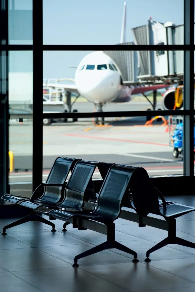 airport-empty-terminal-waiting-area